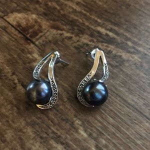 Gorgeous Grey Pearl Earrings